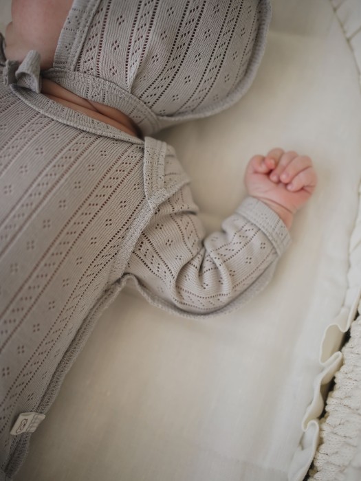 боди с длинным рукавом "жемчуг" из ажурного хлопка 0+ из россии вид сбоку