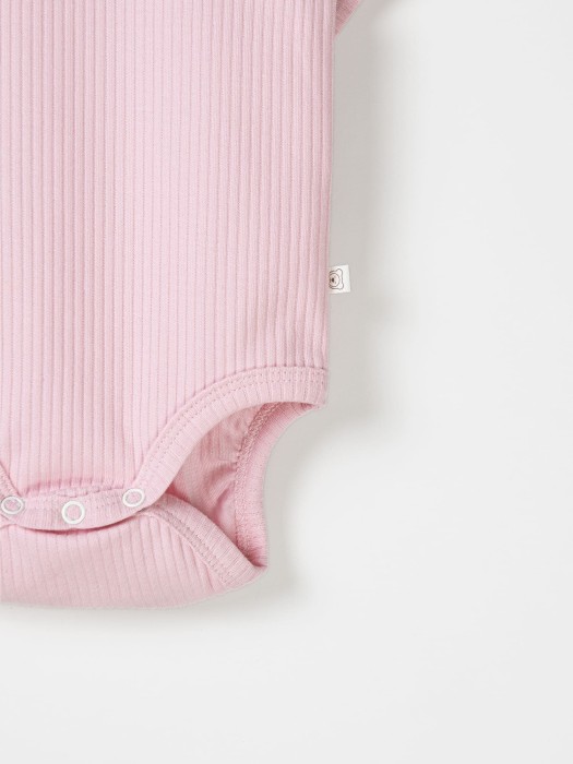 боди с коротким рукавом "пудра" из хлопка в рубчик 0+ по цене 844 руб вид справа