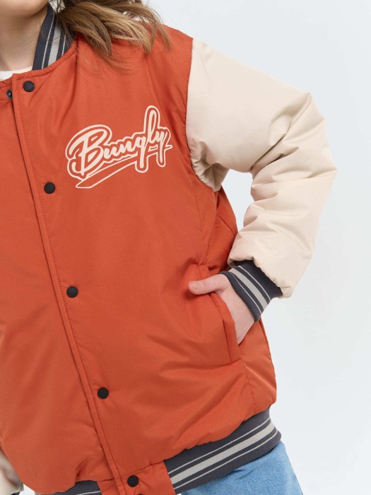 бомбер с утеплителем "мандарин" 7+ по цене 3849 руб вид справа