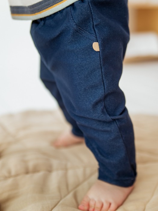 брюки из джинскота "джинс" с отворотами 0+ от бренда bungly вид слева