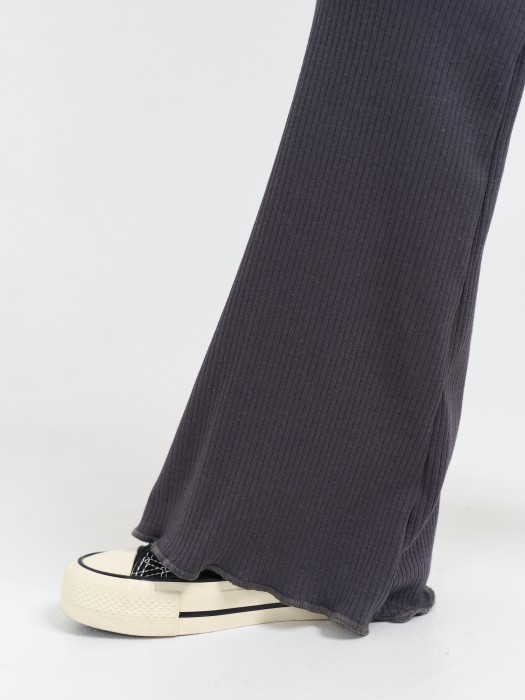 Товар графитового цвета с внутренней стороны