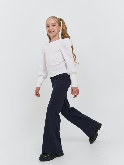 Товар синего цвета с внутренней стороны