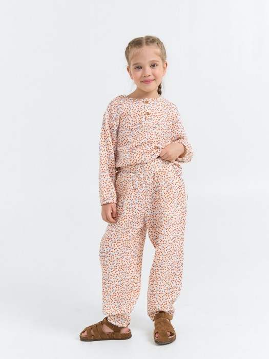 брюки муслиновые "ягодки" из россии вид сбоку