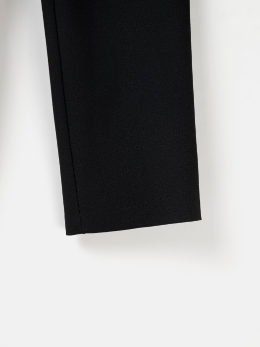 брюки прямые для мальчика "черные" 7+ по цене 2279 руб вид справа