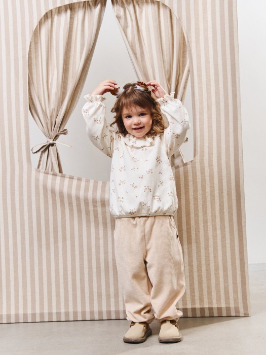 Товар сливочного цвета с внутренней стороны