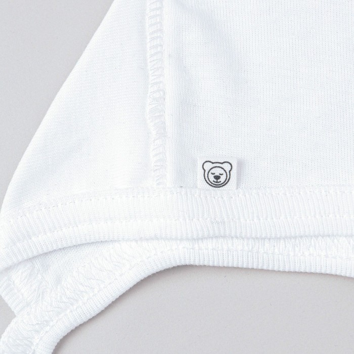 чепчик для недоношенных "тофу" 0+ от бренда bungly вид слева