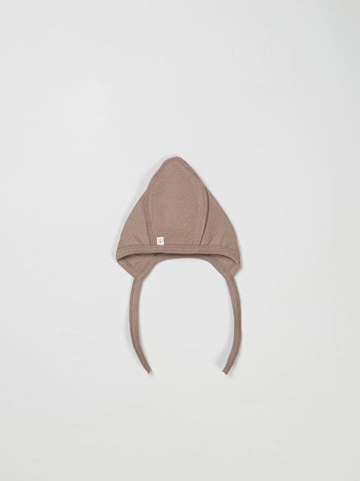 чепчик "кокос" 0+ от бренда bungly вид слева