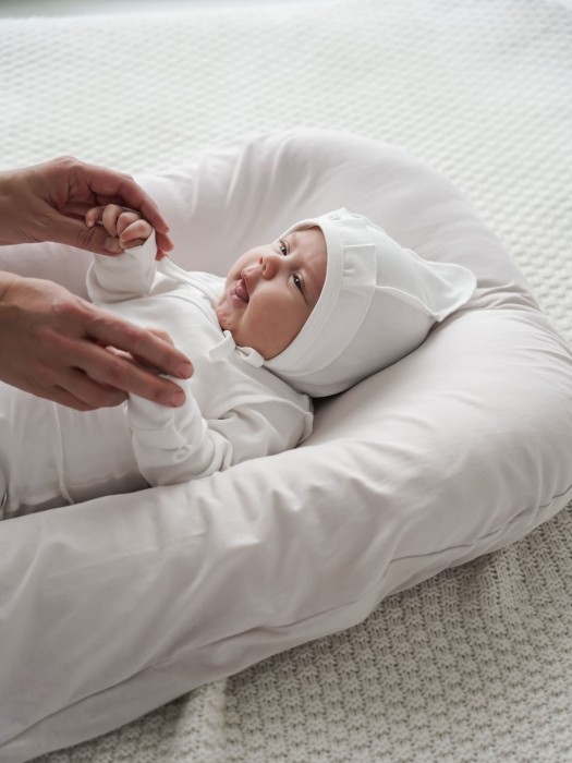 чепчик с рюшей "сливки" 0+ из россии вид сбоку