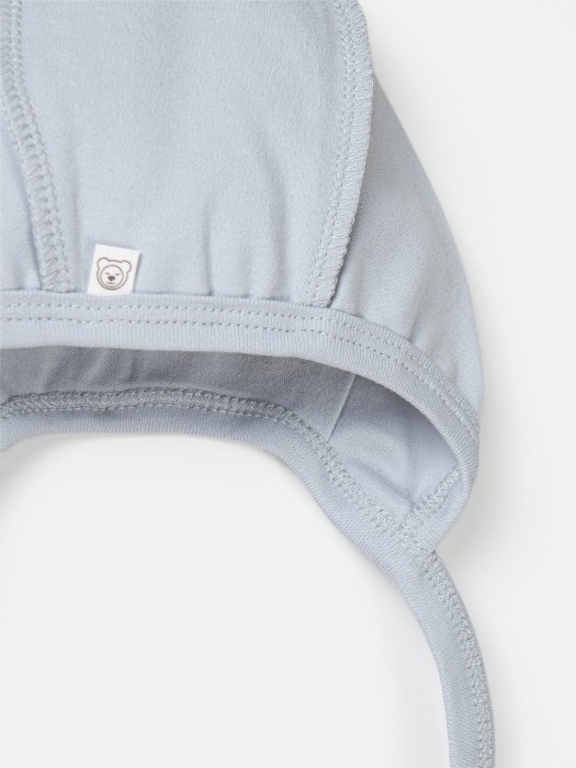 чепчик "жемчуг" 0+ от бренда bungly вид слева