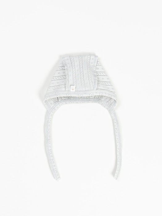 чепчик "жемчуг" из ажурного хлопка 0+ от бренда bungly вид слева