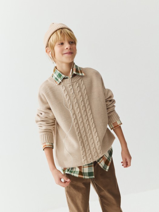 Товар серого цвета с внутренней стороны