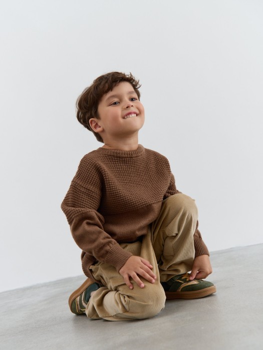 джемпер вязаный "какао" фотография