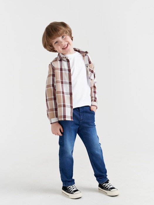 джинсы relaxed fit "темно-синие" от бренда bungly вид слева