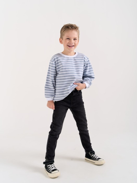 Товар черного цвета с внутренней стороны