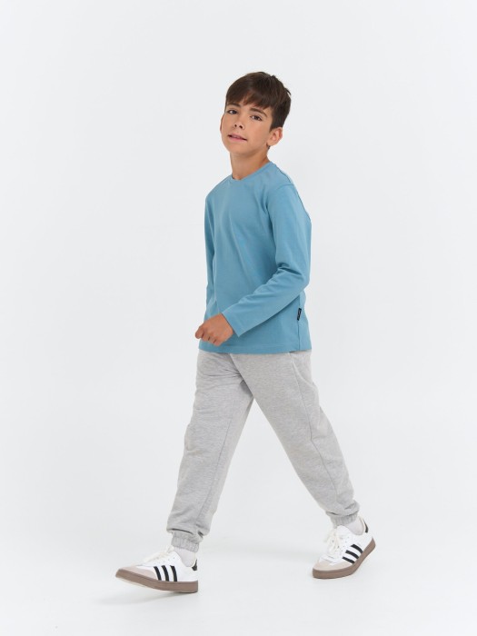 Товар серого цвета с внутренней стороны