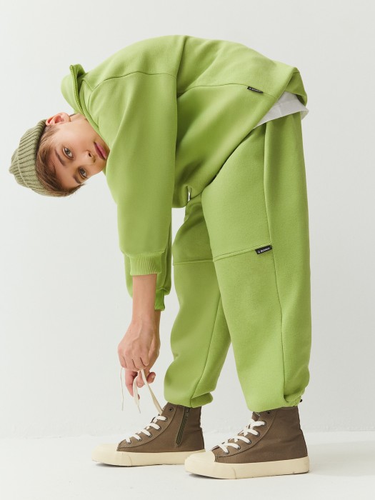 джоггеры оверсайз "лайм" с карманами утепленные 7+ из россии вид сбоку
