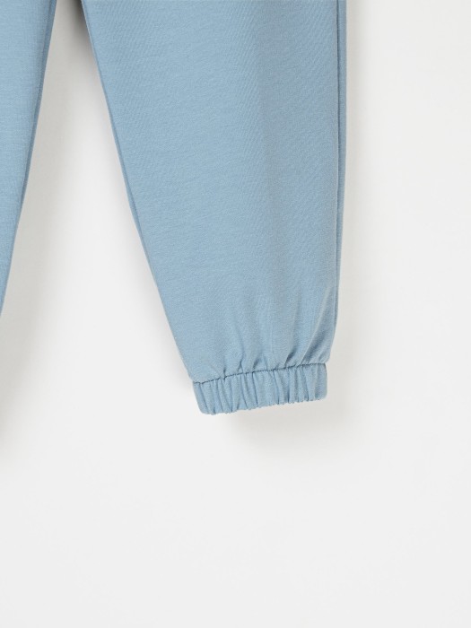 джоггеры оверсайз облегченные "дымка" с карманами по цене 1329 руб вид справа