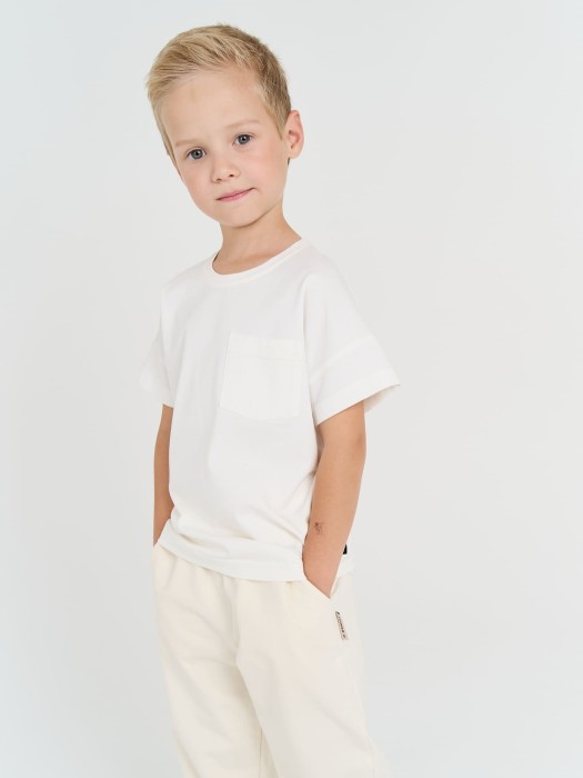 футболка базовая "молоко" с карманом из проверенных материалов спереди