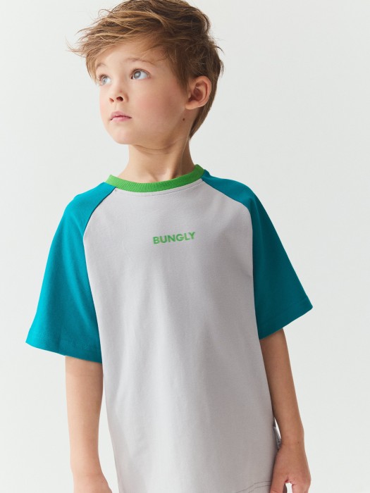 футболка колор блок "пепел/изумруд" от бренда bungly вид слева