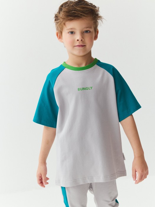 футболка колор блок "пепел/изумруд" из россии вид сбоку