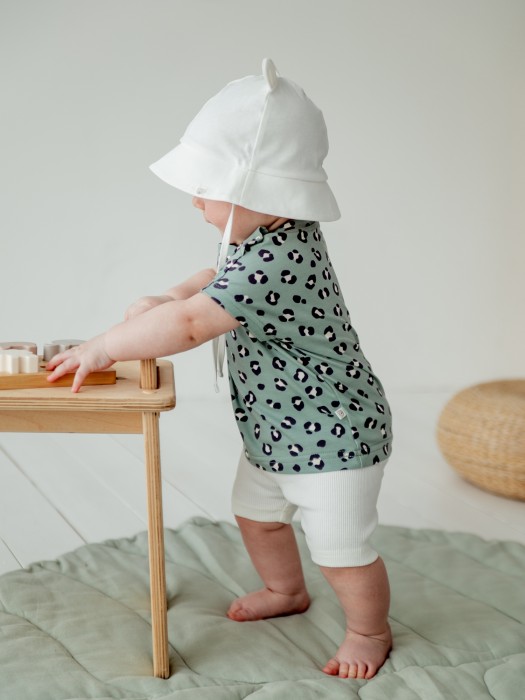 футболка "лесной леопард" 0+ из проверенных материалов спереди