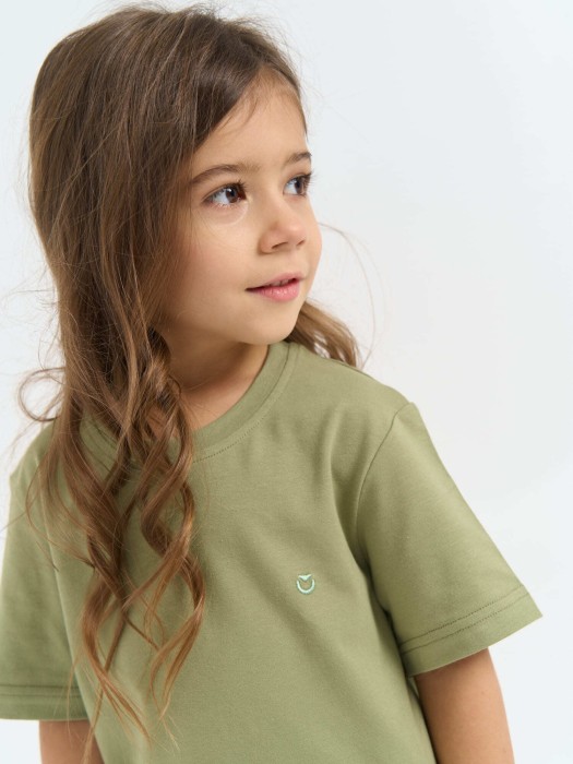 Товар оливкового цвета с внутренней стороны