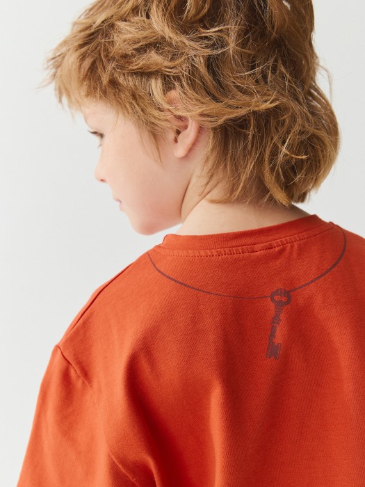 футболка оверсайз "буратино" по цене 2199 руб вид справа