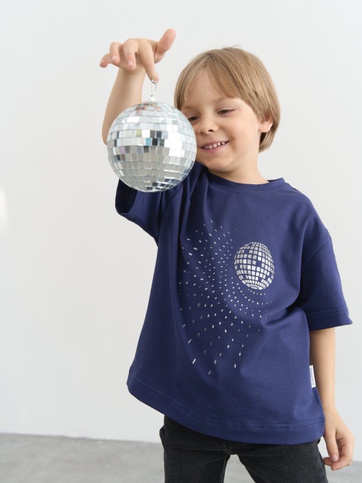 футболка оверсайз "гроза/диско-шар" по цене 1899 руб вид справа