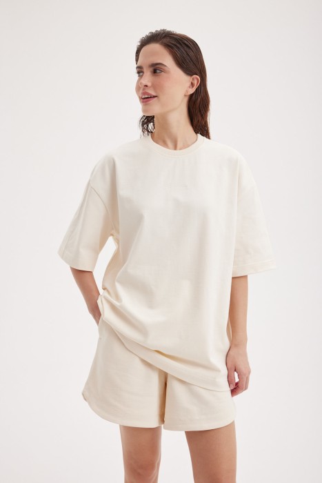 футболка оверсайз из 100% хлопка "лён" женская фотография