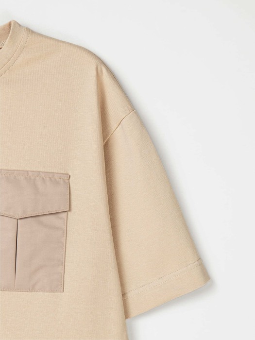 футболка оверсайз "крем-брюле" с карманом 7+ из россии вид сбоку