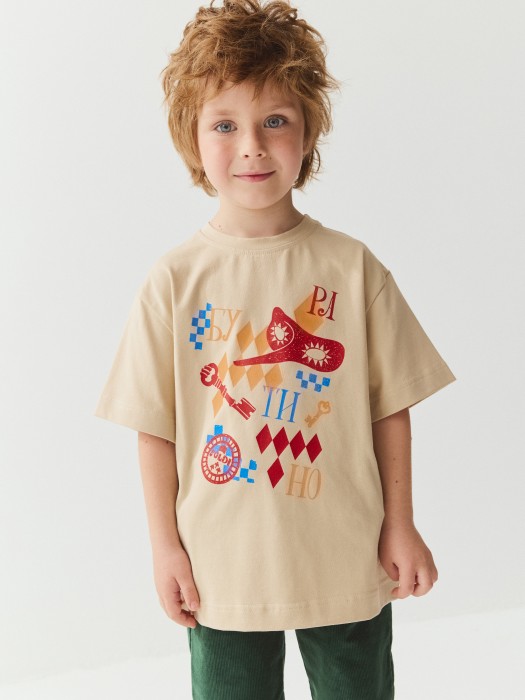 футболка оверсайз "кукольный театр" по цене 2199 руб вид справа