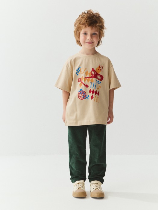 футболка оверсайз "кукольный театр" из россии вид сбоку