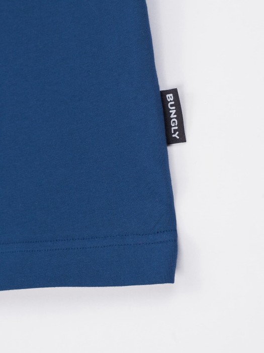 футболка оверсайз с печатью "шторм" по цене 1399 руб вид справа