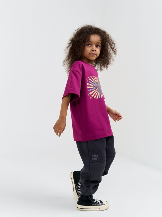 футболка оверсайз "слива" с принтом из россии вид сбоку