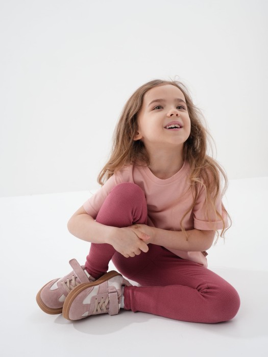 футболка "персик" от бренда bungly вид слева