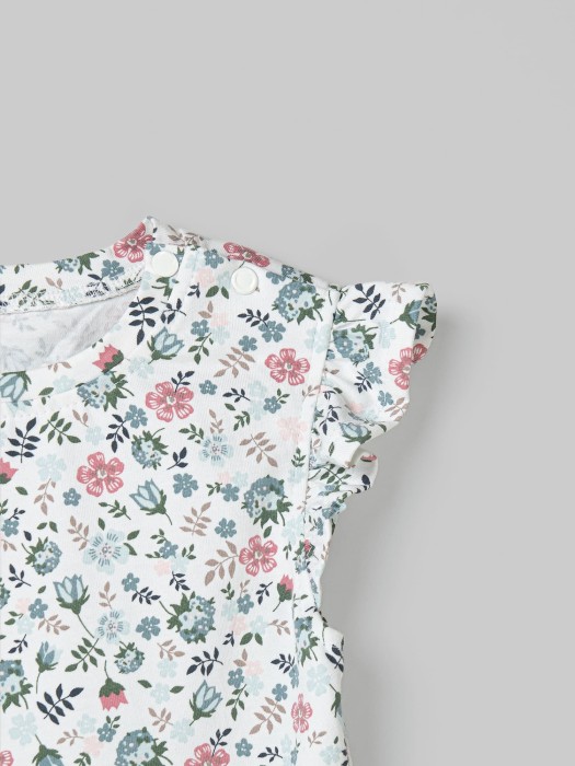 футболка с баской "цветы" по цене 1049 руб вид справа