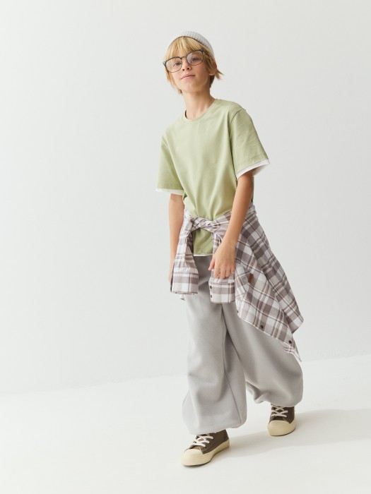 футболка с контрастной отделкой "шалфей" 7+ фотография