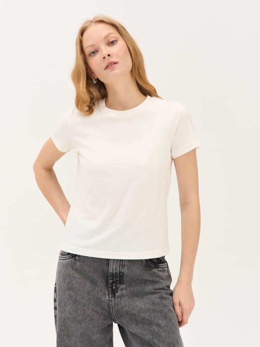 футболка slim fit "молоко" женская фотография