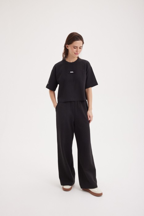 футболка укороченная из плотного трикотажа "уголь" женская из трикотажа спереди