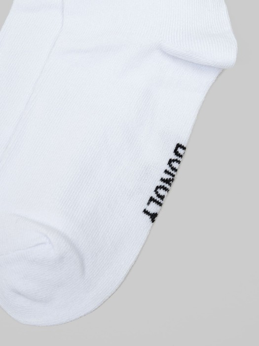 Товар белого цвета с внутренней стороны