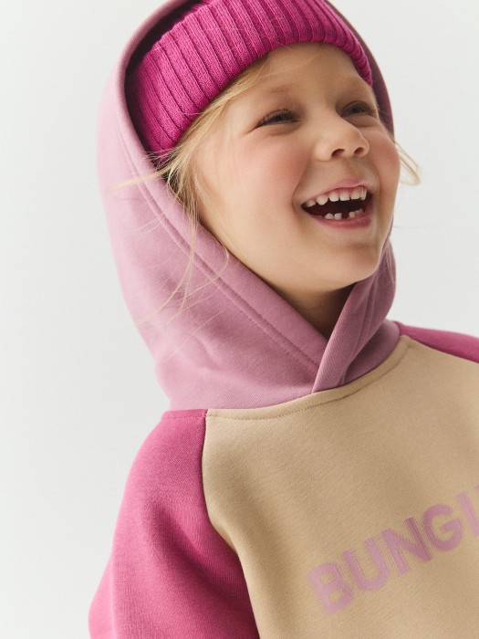 худи колор блок "ультрафиолет" утепленное из россии вид сбоку