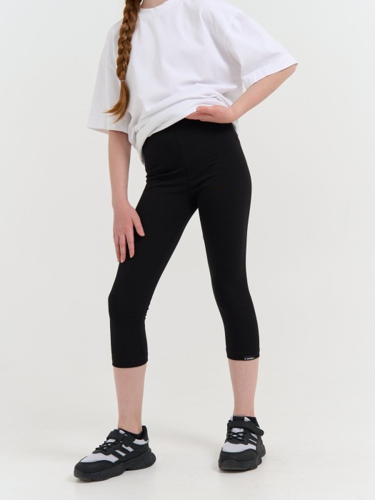 Товар черного цвета с внутренней стороны