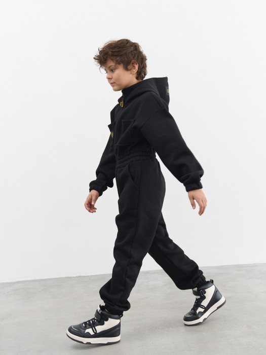 комбинезон c капюшоном "уголь" подростковый из россии вид сбоку