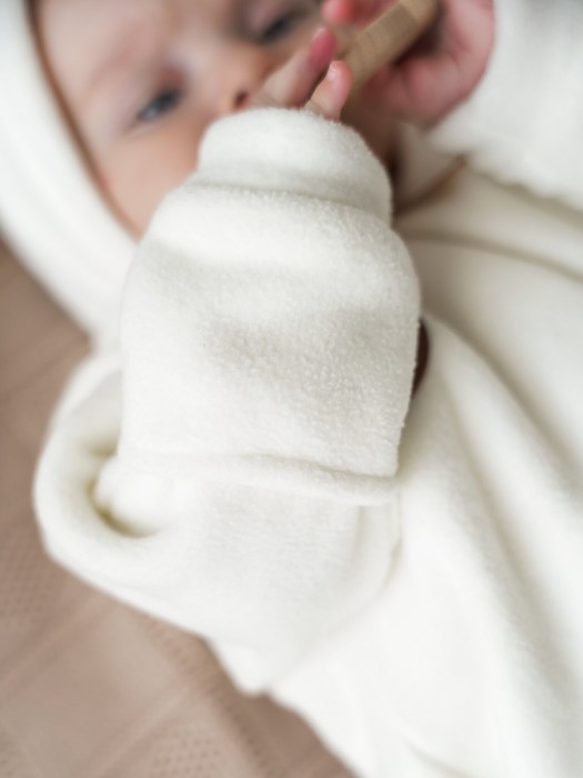 комбинезон флисовый с закрытой ножкой "сливки" 0+ из россии вид сбоку