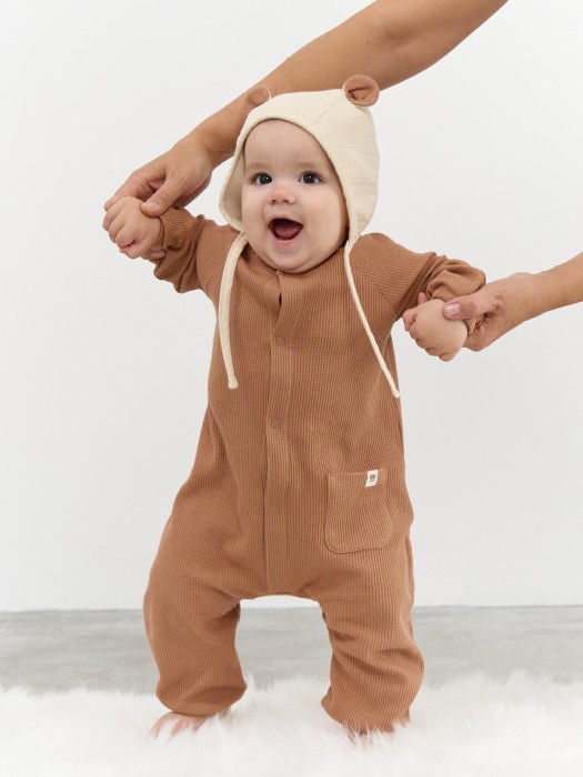 комбинезон из вафельной ткани "имбирное печенье" 0+ из россии вид сбоку