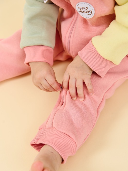 Товар персикового цвета с внутренней стороны