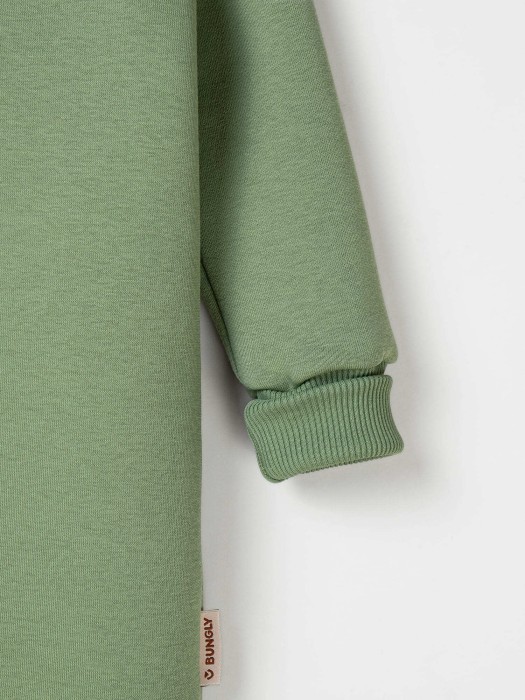 Товар оливкового цвета с внутренней стороны