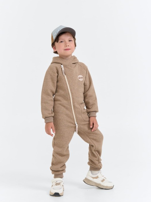 комбинезон-косуха с капюшоном "халва" утепленный от бренда bungly вид слева