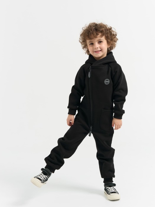 комбинезон-косуха с капюшоном "уголь" утепленный от бренда bungly вид слева