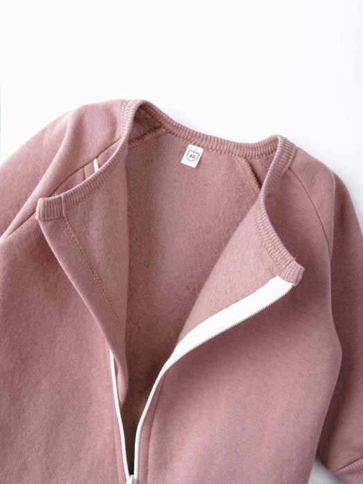 комбинезон-косуха с закрытой ножкой "дымчатая роза" утепленный 0+ по цене 2699 руб вид справа